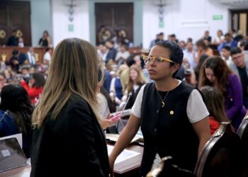 Exigen a Brugada esclarecer violencia del 2 de octubre