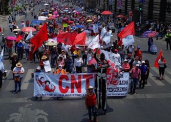 Maestros amagan con marchas y bloqueos