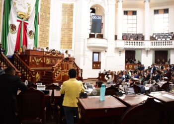 ¡Los Ojos de la Capital!