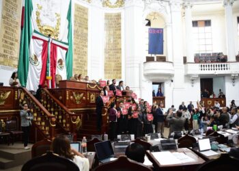 Congreso exige destituir a Tabe y Alessandra por presunta operación de choque en el 15N